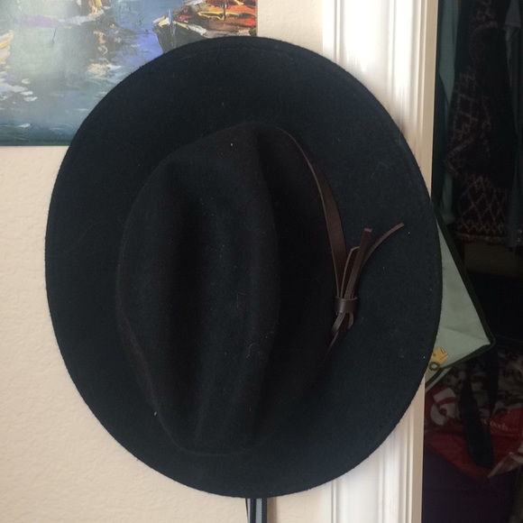 Hat - Picture 2 of 3